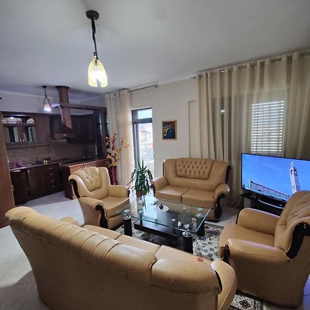 City Center Apartment Berat Eksteriør billede